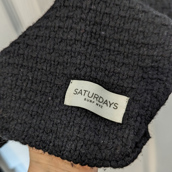 3/$30 Saturday's Surf winter scarf - Picture 2 of 2